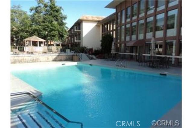 5585 E Pacific Coast, Long Beach CA: https://media.crmls.org/medias/3825222c-1eaa-4a9b-a75c-a77563483d39.jpg