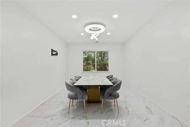 Detail Gallery Image 8 of 30 For 3630 Pillsbury, Lancaster,  CA 93536 - 5 Beds | 3 Baths