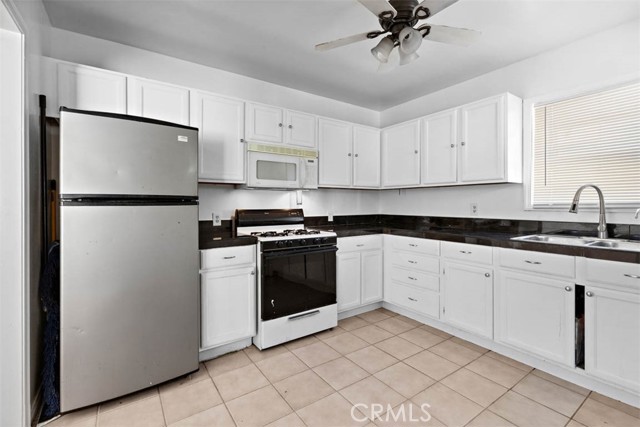 Detail Gallery Image 11 of 26 For 2386 Roxbury Dr, San Bernardino,  CA 92404 - 3 Beds | 1 Baths