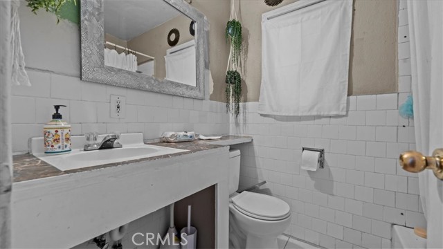 Detail Gallery Image 17 of 41 For 7603 Date Ave, Fontana,  CA 92336 - 3 Beds | 1/1 Baths