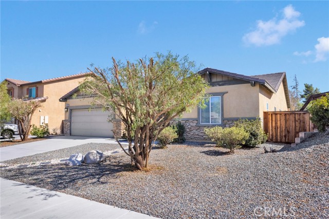 Detail Gallery Image 4 of 49 For 14267 Solterra Ln, Adelanto,  CA 92301 - 4 Beds | 3 Baths