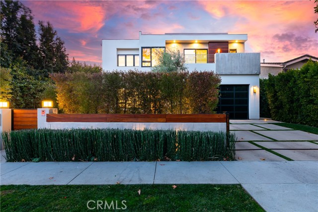 Detail Gallery Image 2 of 49 For 4175 Greenbush Ave, Sherman Oaks,  CA 91423 - 5 Beds | 6 Baths