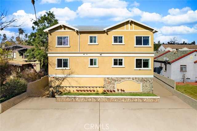 Detail Gallery Image 2 of 25 For 5639 N Huntington Dr #6,  Los Angeles,  CA 90032 - 3 Beds | 2 Baths
