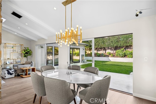 Detail Gallery Image 15 of 39 For 4000 Topside Ln, Corona Del Mar,  CA 92625 - 4 Beds | 2/1 Baths