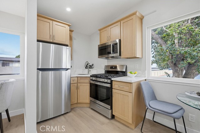 Detail Gallery Image 10 of 26 For 11068 El Amarillo #STUDIO,  Fountain Valley,  CA 92708 - 1 Beds | 1 Baths