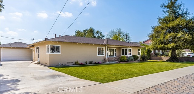 Detail Gallery Image 1 of 28 For 720 N Cambridge St, Orange,  CA 92867 - 2 Beds | 2 Baths