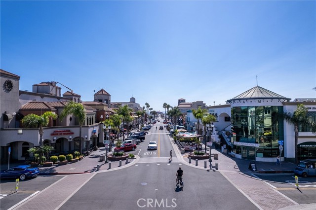 308 5th Street, Huntington Beach CA: https://media.crmls.org/medias/3829dfe7-94cc-40cf-bb09-e256c0710787.jpg