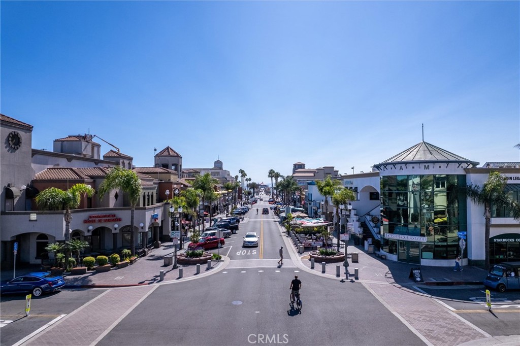 https://media.crmls.org/medias/3829dfe7-94cc-40cf-bb09-e256c0710787.jpg?preset=X-Large