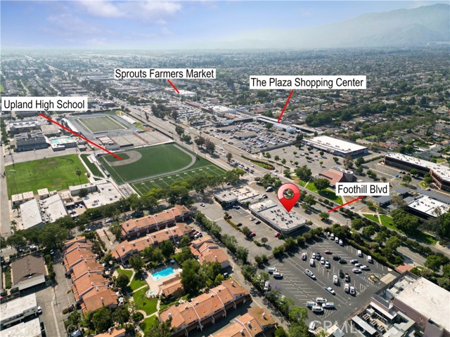 320 W Foothill Blvd, Upland CA: https://media.crmls.org/medias/3829fe2f-e3e3-4b40-96c0-f14eaa58e7f7.jpg
