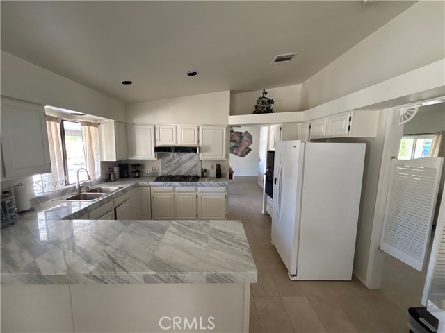 Detail Gallery Image 3 of 11 For 79040 Cliff St, Bermuda Dunes,  CA 92203 - 4 Beds | 2/1 Baths