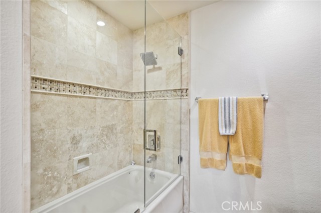 Image 31 of 50 For 6752 Laurelbrook Drive