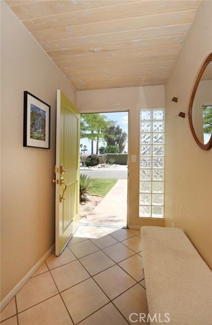 Detail Gallery Image 9 of 47 For 576 E Desert Holly Cir, Palm Springs,  CA 92262 - 3 Beds | 2 Baths