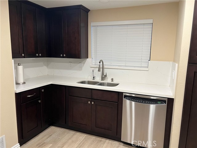 Detail Gallery Image 3 of 27 For 8550 San Jacinto Ct, Rancho Cucamonga,  CA 91730 - 3 Beds | 2/1 Baths