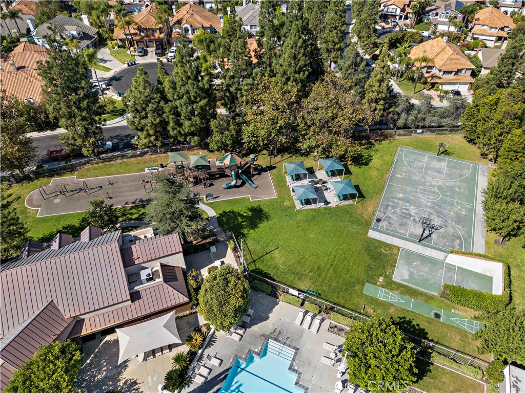 https://media.crmls.org/medias/382cd6ff-098e-4178-bf70-d662ed91da73.jpg?preset=X-Large