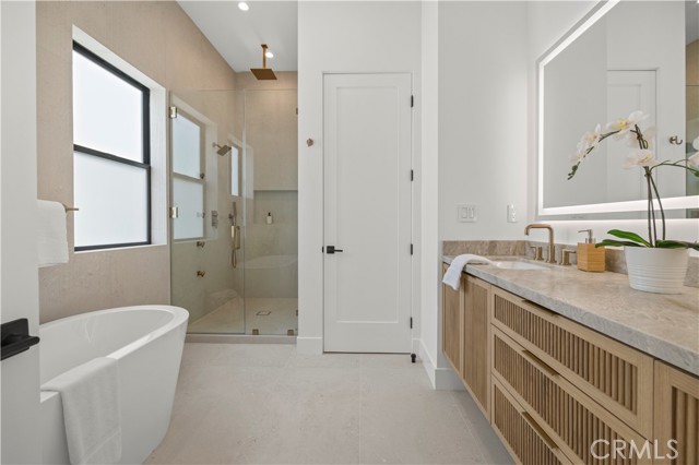 2111 Clark, Redondo Beach, California 90278, 4 Bedrooms Bedrooms, ,5 BathroomsBathrooms,Residential,For Sale,Clark,SB26059150