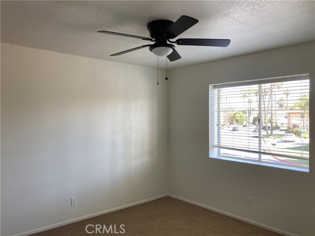 28601 Calle Del Lago, Murrieta CA: https://media.crmls.org/medias/382f88bf-df19-4677-a9d5-40b4bd85c39c.jpg