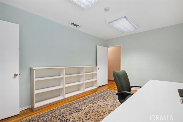 14224 Enadia Way, Van Nuys CA: https://media.crmls.org/medias/382f97ae-9b47-436d-9a9c-cc3f062b15dc.jpg