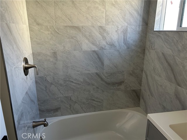 Detail Gallery Image 27 of 32 For 2701 Gale Ave, Long Beach,  CA 90810 - – Beds | – Baths