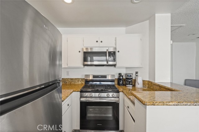 Detail Gallery Image 15 of 50 For 11150 Glenoaks Bld #18,  Pacoima,  CA 91331 - 2 Beds | 2 Baths