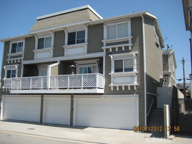 160 Hermosa Avenue, Hermosa Beach, California 90254, 2 Bedrooms Bedrooms, ,2 BathroomsBathrooms,Residential,Sold,Hermosa,SB17033656