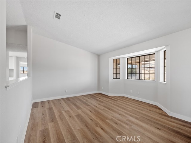 Detail Gallery Image 3 of 38 For 5620 Ailanthus St, Phelan,  CA 92371 - 4 Beds | 2 Baths