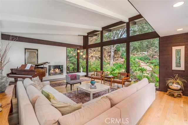 Detail Gallery Image 12 of 61 For 132 Stagecoach, Bell Canyon,  CA 91307 - 5 Beds | 4 Baths