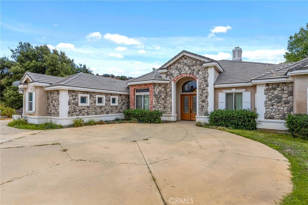 39350 Hidden Heights Drive, Yucaipa, CA 92399