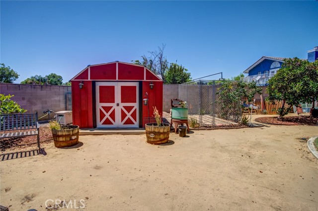 Detail Gallery Image 9 of 49 For 6901 Copper Creek Way, Bakersfield,  CA 93308 - 4 Beds | 3 Baths