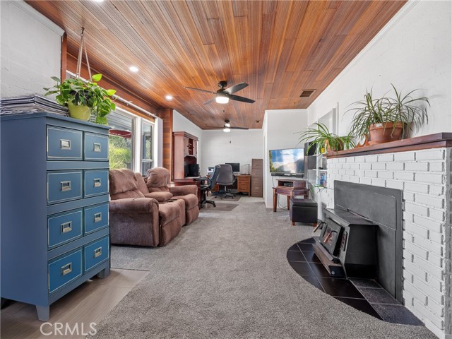 Detail Gallery Image 4 of 35 For 14060 Osage Rd, Apple Valley,  CA 92307 - 3 Beds | 2 Baths