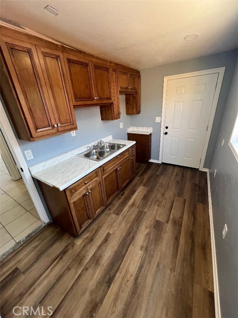 Detail Gallery Image 6 of 12 For 2144 E Poppy St, Long Beach,  CA 90805 - 0 Beds | 1 Baths