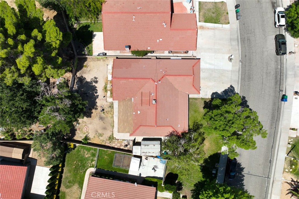 https://media.crmls.org/medias/383308d1-dc12-4c60-894d-7a69b370d7bc.jpg?preset=X-Large