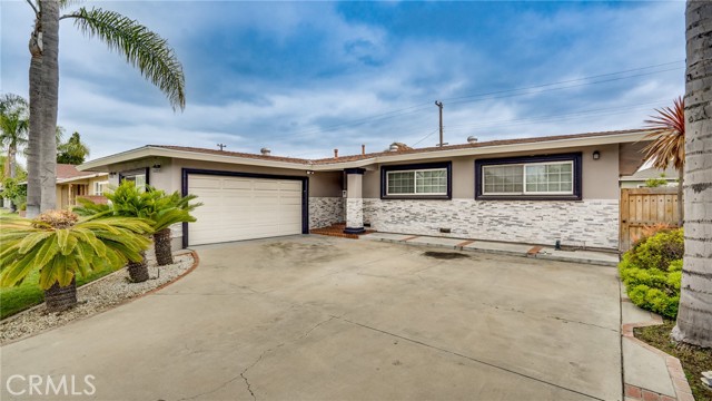 Detail Gallery Image 8 of 44 For 1206 E Haven Dr, Anaheim,  CA 92805 - 3 Beds | 2/1 Baths