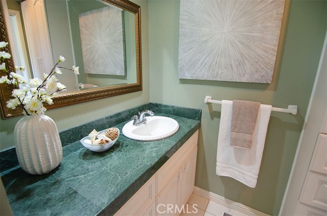 Detail Gallery Image 15 of 55 For 3301 Grayburn Rd, Pasadena,  CA 91107 - 4 Beds | 3/2 Baths