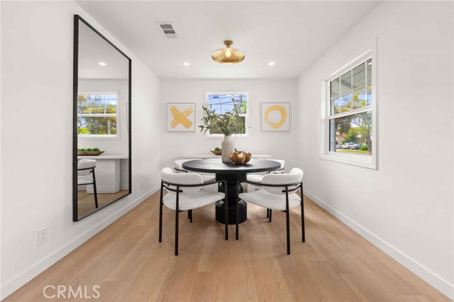 3170 Corinth Avenue, Los Angeles CA: https://media.crmls.org/medias/3834393d-75d1-471b-b88b-35bc735097e0.jpg