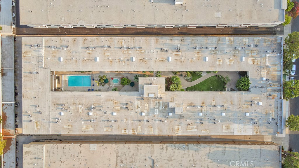 https://media.crmls.org/medias/38349ac8-a84f-4427-b9ff-af6eb0fba5bd.jpg?preset=X-Large
