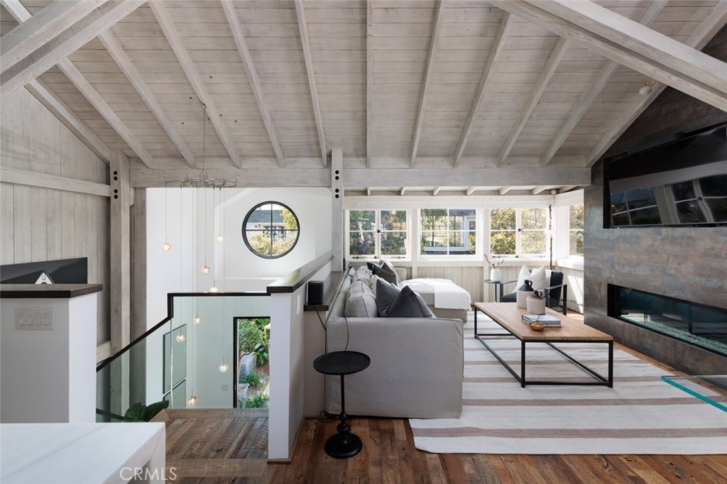 MLS #OC25127533 img 7