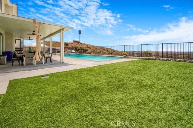 281 Singleton Canyon Road, Calimesa CA: https://media.crmls.org/medias/3834d14b-a6c9-4add-9be2-32e28868dddb.jpg