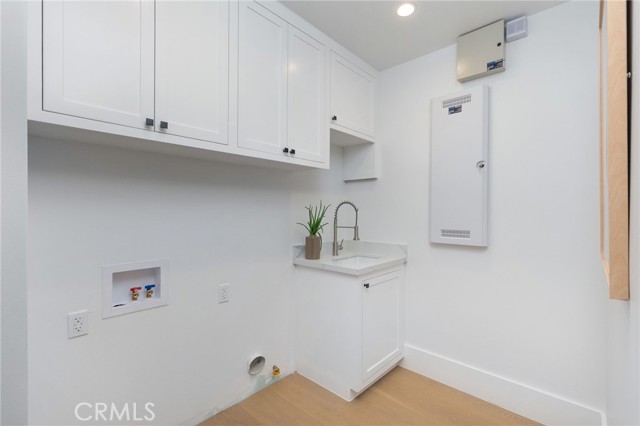 Detail Gallery Image 37 of 45 For 5537 Sunnyslope Ave, Sherman Oaks,  CA 91401 - 4 Beds | 4/1 Baths