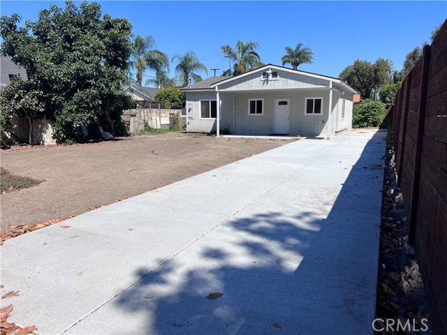 Detail Gallery Image 4 of 24 For 1727 Santa Ana Bld, Santa Ana,  CA 92703 - 2 Beds | 2 Baths