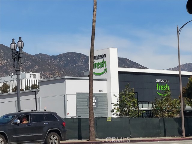 Amazon Fresh walking distance
