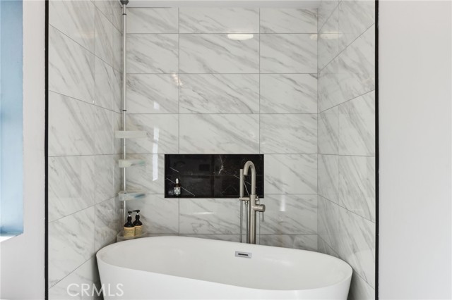 Detail Gallery Image 25 of 61 For 1165 Cherokee, Topanga,  CA 90290 - 3 Beds | 2 Baths
