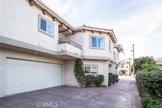 2208 Warfield Avenue, Redondo Beach, California 90278, 4 Bedrooms Bedrooms, ,2 BathroomsBathrooms,Residential,Sold,Warfield,SB17031973