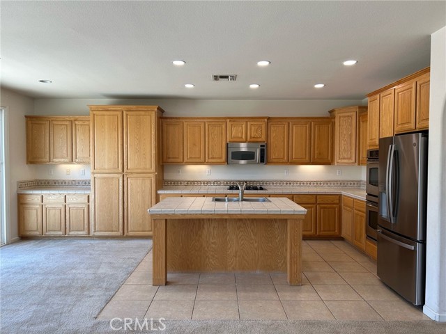 Detail Gallery Image 12 of 39 For 9770 Heatherhearst Dr, Chowchilla,  CA 93610 - 3 Beds | 2 Baths