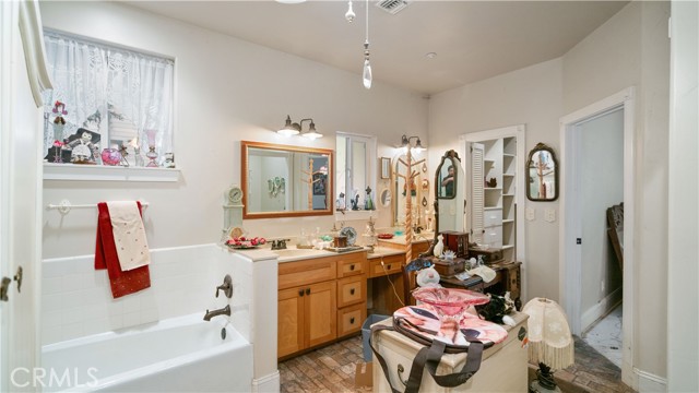 Detail Gallery Image 26 of 58 For 22070 Big Oak Rd, Cedarpines Park,  CA 92322 - 3 Beds | 3 Baths