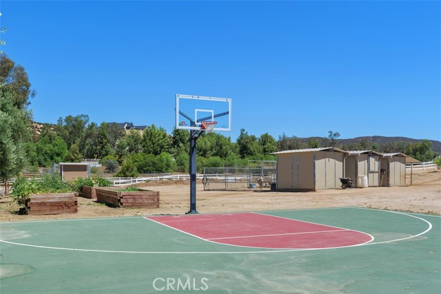 37789 Avenida La Cresta, Murrieta CA: https://media.crmls.org/medias/383a6413-db17-499c-91e3-fb7906eb7a84.jpg