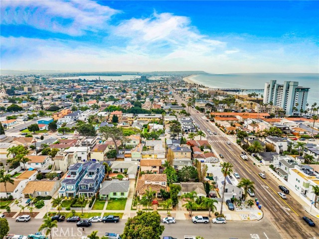 Detail Gallery Image 36 of 45 For 820 Law St, San Diego,  CA 92109 - 4 Beds | 2 Baths