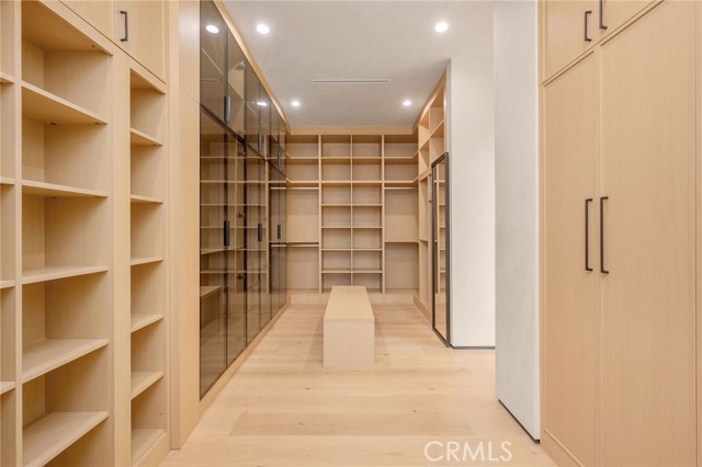 Detail Gallery Image 49 of 72 For 15447 Huston, Sherman Oaks,  CA 91403 - 5 Beds | 5/1 Baths