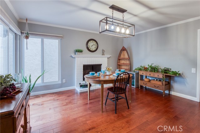 64 Seacrest Court, Long Beach CA: https://media.crmls.org/medias/383b56cb-fc9a-4fcc-8f82-40aa057bcd23.jpg