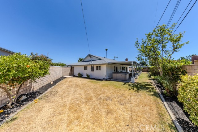 Detail Gallery Image 13 of 14 For 582 N La Nae Cir, Orange,  CA 92869 - 4 Beds | 2 Baths