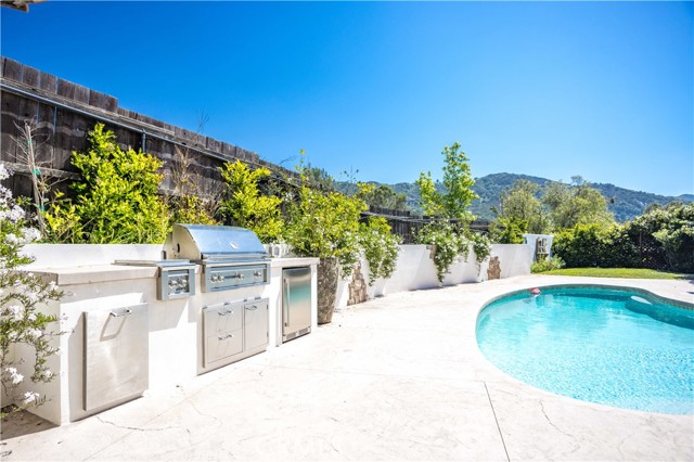 Detail Gallery Image 39 of 49 For 25650 Timpangos Dr, Calabasas,  CA 91302 - 5 Beds | 4/1 Baths